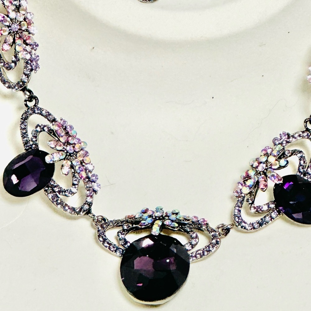 SP SOPHIA COLLECTION Purple and Silver Necklace Set pierced earrings new 2010 - Picture 3 of 13